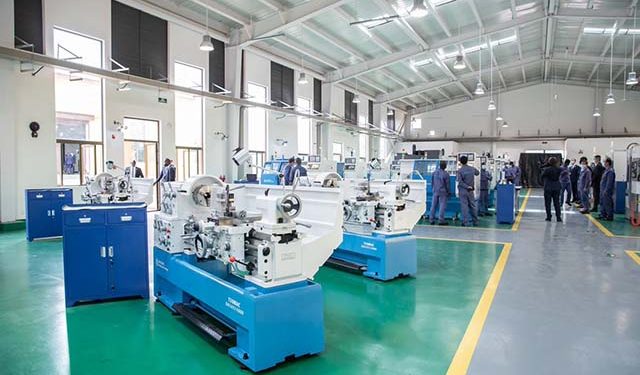 Gabon : 94 millions FCFA pour équiper 8 établissements d’enseignement professionnel et technique