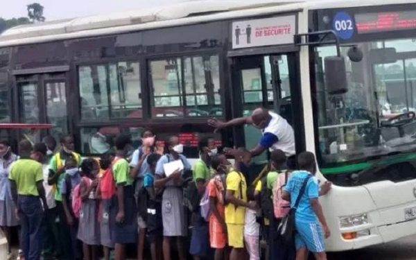 Gabon/Gratuité du transport scolaire : Les ministres concernés étudient la faisabilité de la mesure