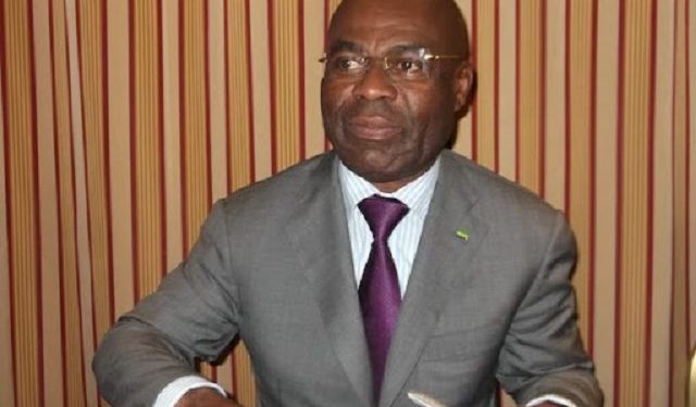 Gabon : La presse se déchire, la HAC agite le drapeau blanc