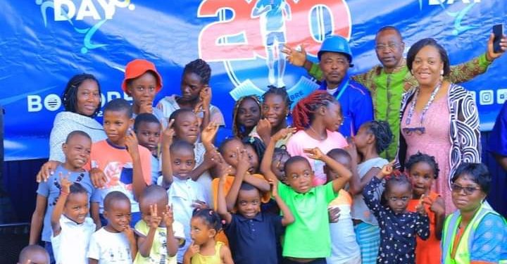 Société-Gabon/Marathon day du groupe Bolloré : Des kits scolaires à 44 élèves de MOANDA.