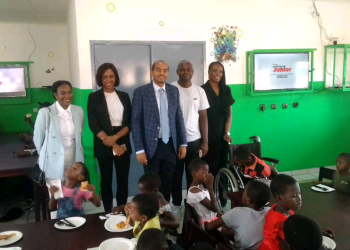 Société-Gabon/Œuvre de bienfaisance : GSEZ et OTIMA offrent du mobilier au Centre d&rsquo;accueil pour enfants en difficultés sociales d’Angondjé.