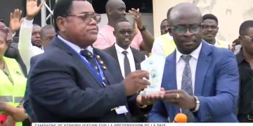 Société-Gabon/ Le prix Awards Convergence 2023 : Le Docteur Pierre NGOMAT honoré