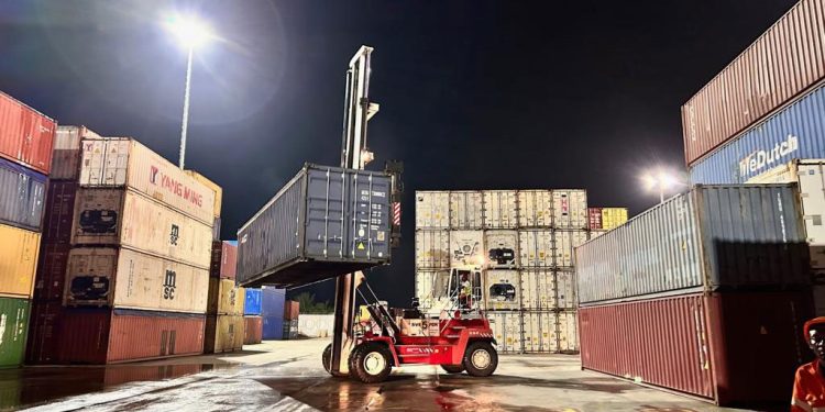 Économie-Gabon/Développement durable : Owendo Container Terminal électrifie tous ses portiques de parc