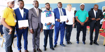 Société-Gabon/fête du travail: médailles du travail à 10 agents de la SETRAG.