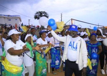 Politique- Oyem-Gabon/Élections générales du 26 août : Chen Sylvestre Mezui m’Obiang scelle un pacte de confiance avec la population pour voter les candidats du PDG