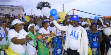 Politique- Oyem-Gabon/Élections générales du 26 août : Chen Sylvestre Mezui m’Obiang scelle un pacte de confiance avec la population pour voter les candidats du PDG