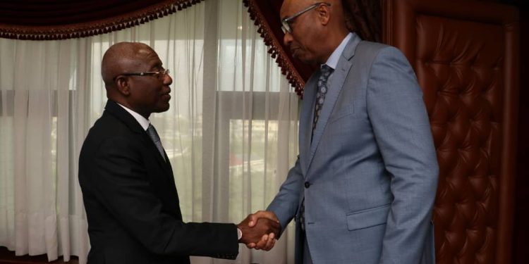 Politique-Gabon/Diplomatie Parlementaire : Une délégation de l’OIF chez Jean François Ndongou.