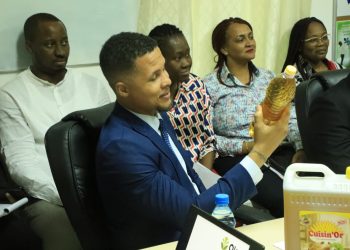 Économie-Gabon/Le Ministre de l&rsquo;Industrie en visite à la raffinerie Olam-Palm de Lambaréné: le satisfecit total 