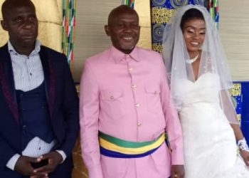 Société-Gabon/célébration du mariage à la mairie du Deuxième arrondissement de la Commune de Ntoum : Elfox Mbina en bon pédagogue.