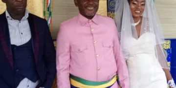 Société-Gabon/célébration du mariage à la mairie du Deuxième arrondissement de la Commune de Ntoum : Elfox Mbina en bon pédagogue.