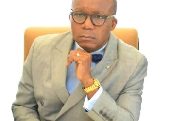 Interview-Gabon : Visite du Président de la Transition dans le 2ème arrondissement de la Commune de Libreville : trois questions à Augustin Ondong Mba, .