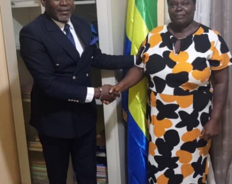 Société-Gabon/ Mairie du 2ème arrondissement de la commune de Ntoum : La Fondatrice du Centre d’accueil des Orphelins et Enfants vulnérables  »El Jireh » chez le Délégué Spécial.