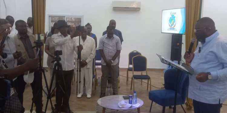 Politique-Gabon/L’Union pour la République : Jeff Gaël Romeo APANGA en pédagogue