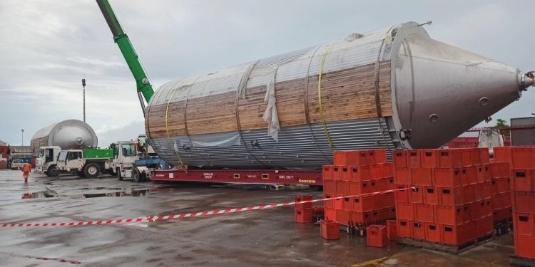Économie-Gabon/AGL Gabon : Opération de transport et manutention de cuve pour Sobraga réalisée avec succès