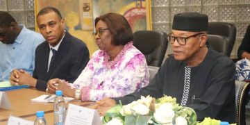Politique-Gabon/Élection présidentielle du 12 avril : Jean François Ndongou devise avec une délégation de l’Institut International pour la Démocratie et l’Assistance Électorale.