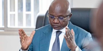 Société-Gabon/Santé : Le Pr. Adrien Mougougou remobilise les troupes.