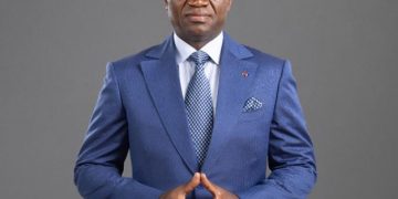 La lucarne de Guy Bertrand Mapangou: La raison politique dit « OUI » à Brice Clotaire OLIGUI NGUEMA