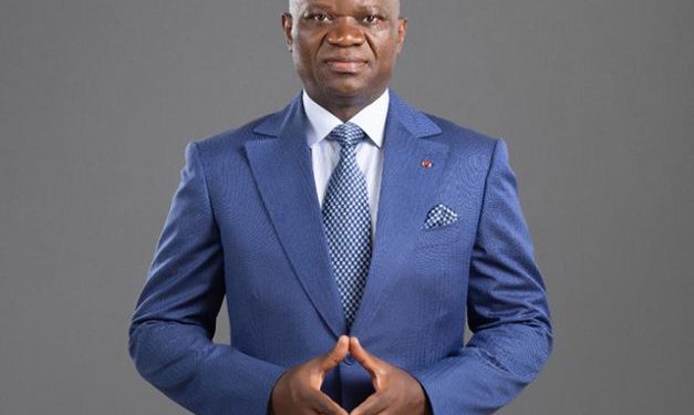 La lucarne de Guy Bertrand Mapangou: La raison politique dit « OUI » à Brice Clotaire OLIGUI NGUEMA