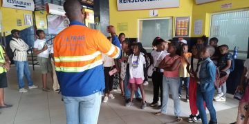 Société-Gabon/Setrag: Les Élèves de l&rsquo; Ecole Conventionnée Octra en immersion à la gare ferroviaire d’Owendo