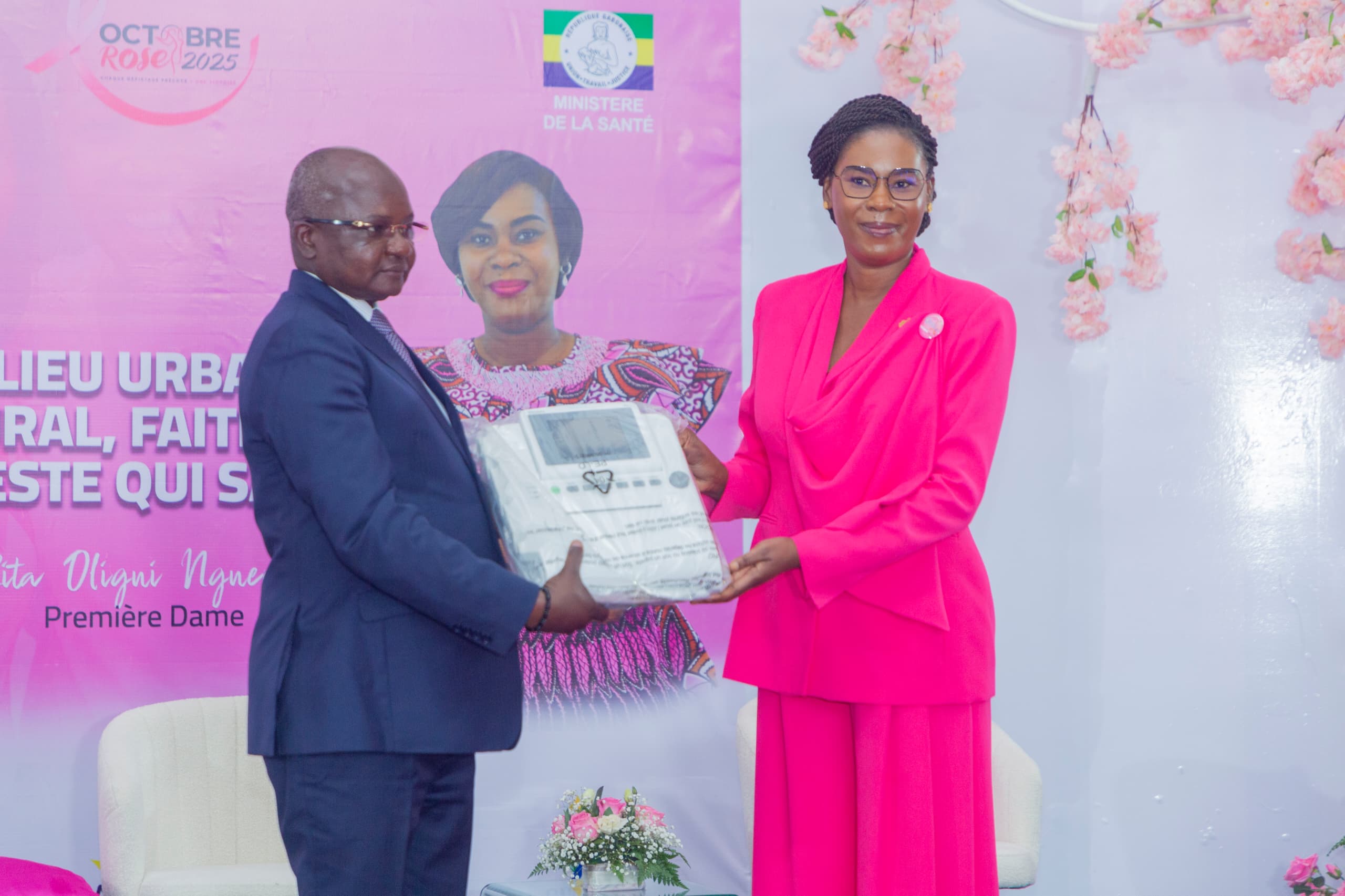 Société-Gabon/Lancement officiel d’Octobre rose 2025: La première Dame appelle à la Conscience, à la solidarité et à l’action.