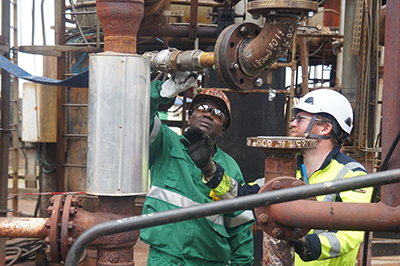 Économie-Gabon/Incident technique sur le réseau d’approvisionnement en essence à Port-Gentil : Le gouvernement met en œuvre des mesures provisoires.