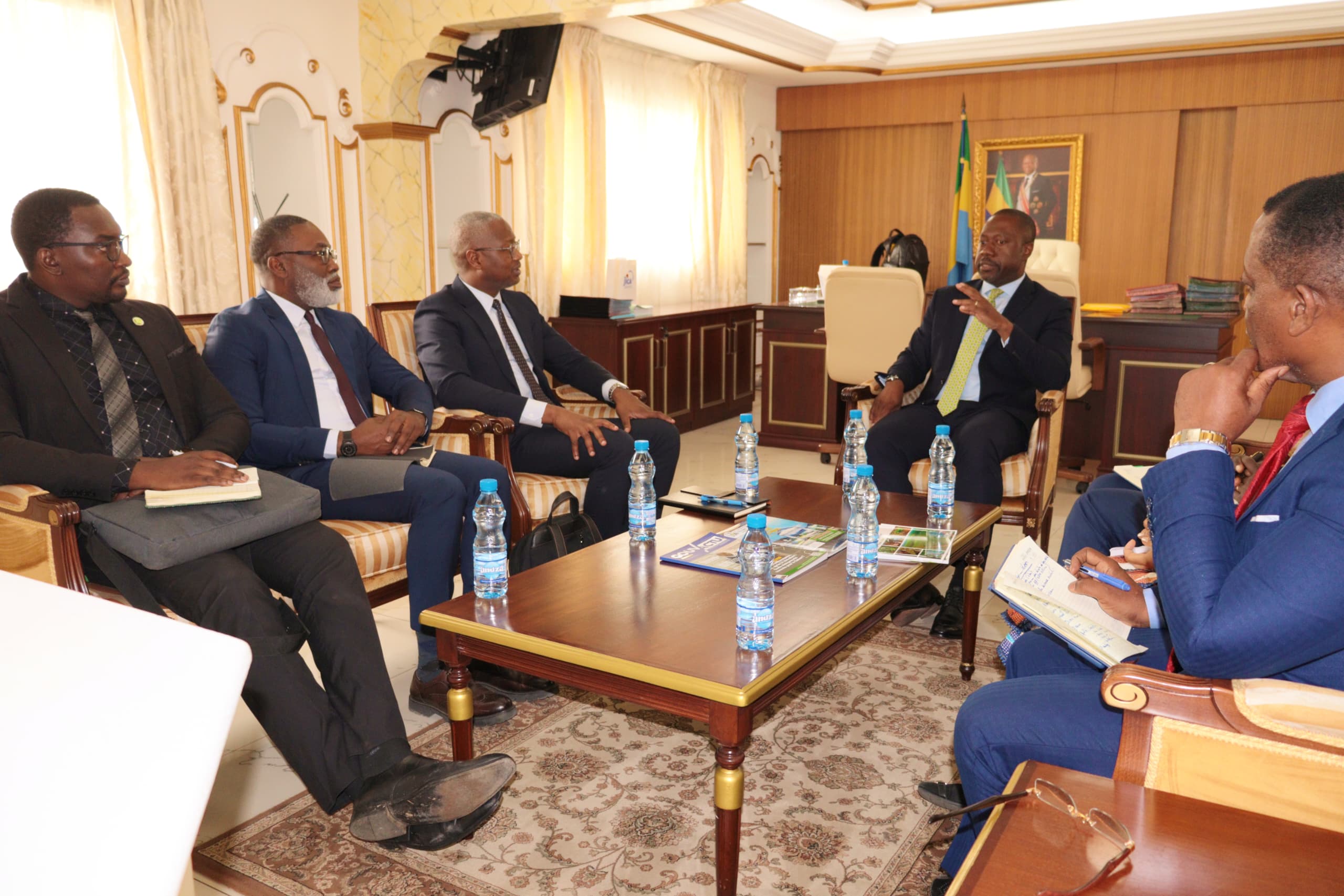 Société-Gabon/ les responsables d’Olam Palm et Olam Rubber Gabon hôtes du ministre de l’Agriculture.
