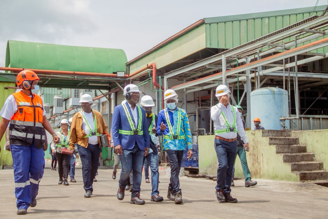 Économie-Gabon/Olam Palm Gabon : Complexe Industriel de Lambaréné, le ministre séduit par l’investissement et la performance.