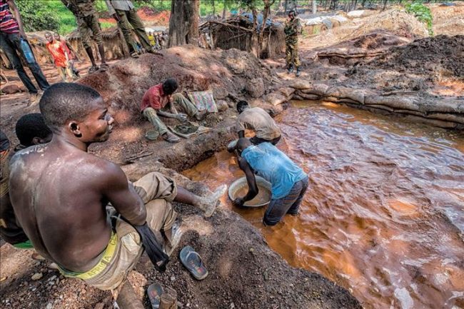 Société-Gabon/Ministère des Mines et des Ressources Géologiques : Suspension des activités de l’Or à petite échelle.