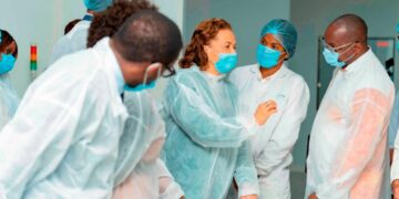 Économie-Gabon/ ‘’La Santé Pharmaceutique’’ : Le ministre de la Santé au cœur de l’usine.
