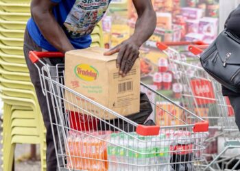 Économie-Gabon/Méga marché au Stade de Sibang : l’affluence qui traduit le bon marché !